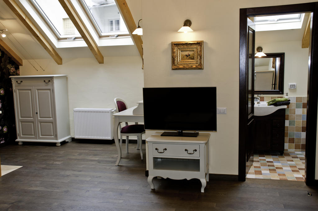 Arina Apartments Brasov Room photo